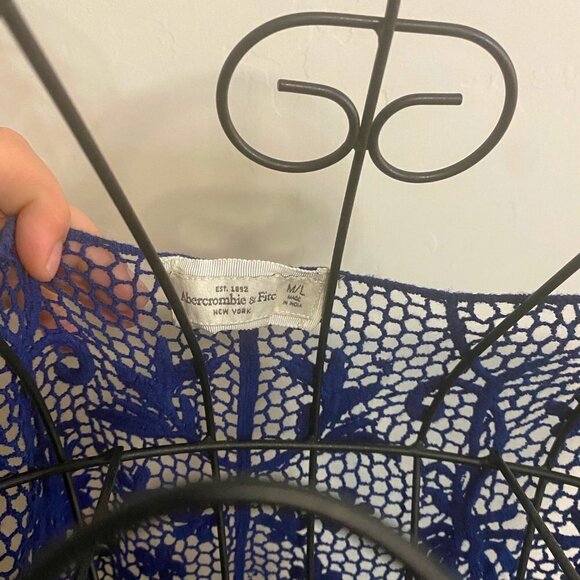Abercrombie - Blue lace Crop top - Picture 5 of 6